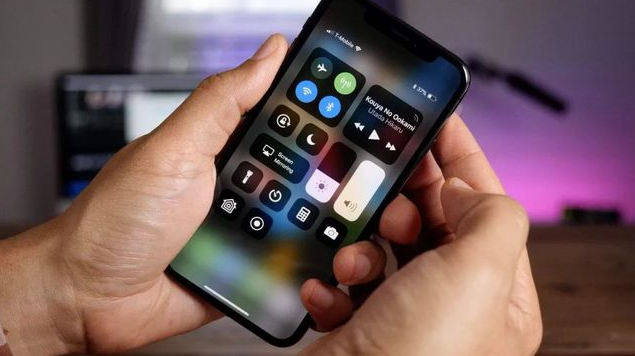 青湖路街道苹果手机维修分享iPhone 12信号差怎么办 